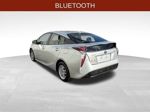 Used 2016 Toyota Prius Two image 5