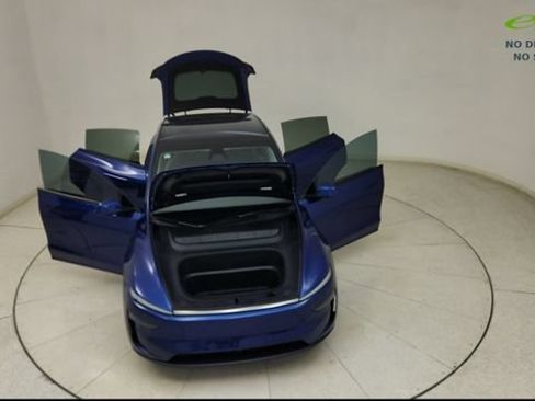 Used 2026 Tesla Model Y 2WD image 30
