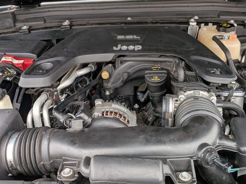 Used 2020 Jeep Wrangler Unlimited Sport image 36