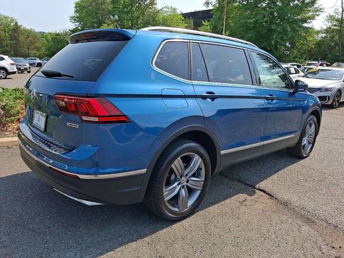 Used 2020 Volkswagen Tiguan SEL AWD/4WD image 6