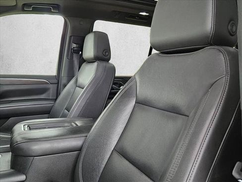 Used 2021 Chevrolet Tahoe Z71 w/ Z71 Signature Package AWD/4WD image 21