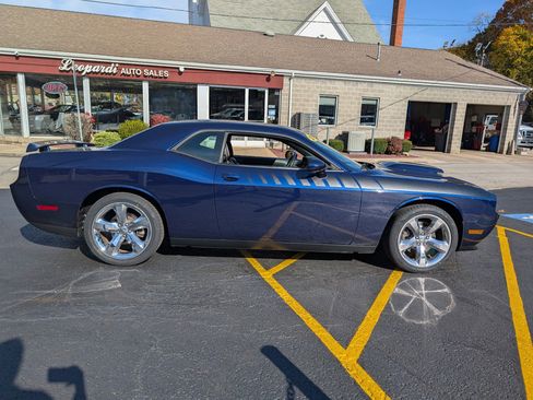 Used 2013 Dodge Challenger R/T Plus image 8