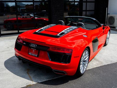 Used 2017 Audi R8 V10 image 10