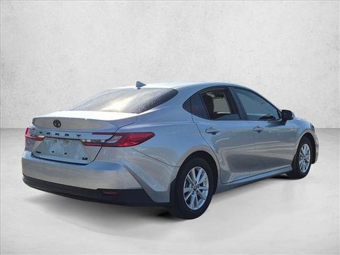 Used 2025 Toyota Camry LE FWD image 5