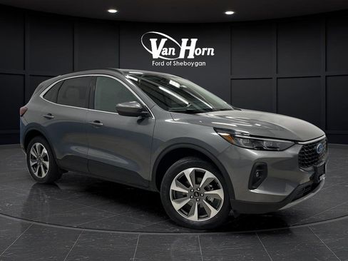 Used 2025 Ford Escape Platinum image 38