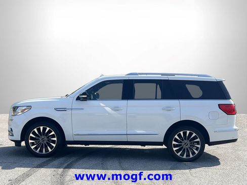 Used 2020 Lincoln Navigator Reserve w/ Luxury Package RWD image 30