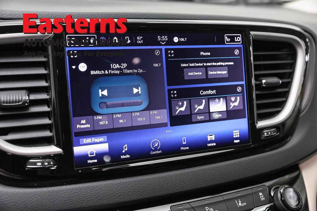 Used 2023 Chrysler Pacifica Touring-L FWD image 20