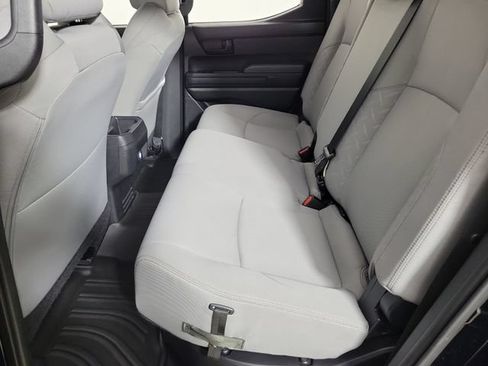 Used 2025 Toyota Tacoma SR5 AWD/4WD image 12