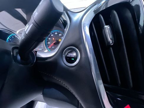 Used 2019 Chevrolet Traverse LT FWD image 17