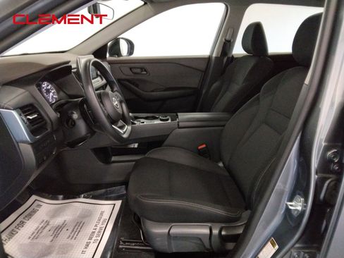 Used 2023 Nissan Rogue S image 28