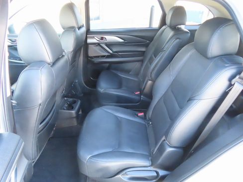 Used 2023 MAZDA CX-9 Touring image 32