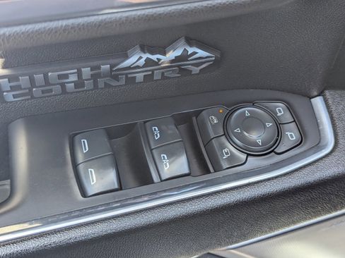 Used 2023 Chevrolet Silverado 1500 High Country w/ Technology Package image 25