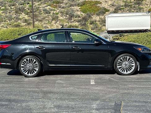 Used 2018 Kia Cadenza Limited w/ Paint Protection Package image 2