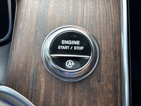 Certified 2026 Mercedes-Benz GLC 300 4MATIC image 37