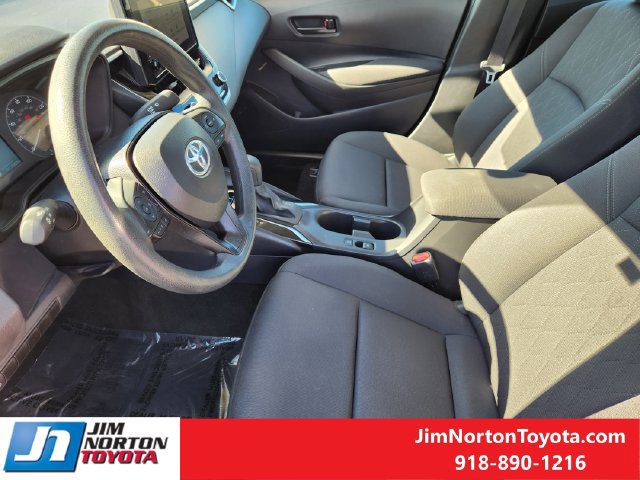 Used 2025 Toyota Corolla LE FWD image 13