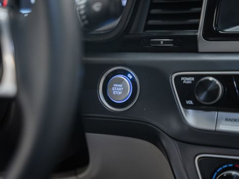 Used 2018 Hyundai Sonata Limited image 27