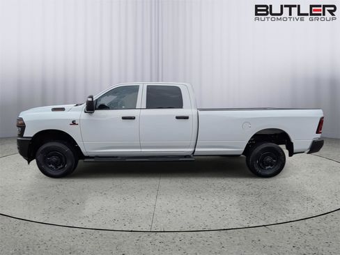 New 2026 RAM 2500 Tradesman AWD/4WD image 3