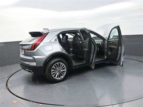 Used 2024 Cadillac XT4 Premium Luxury image 41