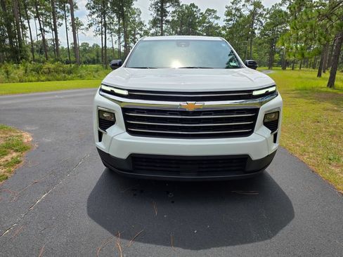 Used 2026 Chevrolet Traverse LT w/ Driver Confidence Package FWD image 8