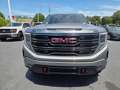 Used 2023 GMC Sierra 1500 AT4 w/ AT4 Premium Package AWD/4WD image 2