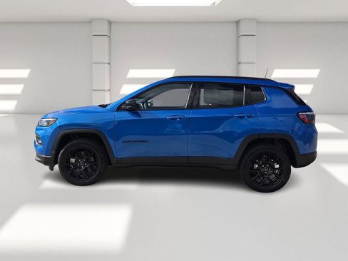 New 2026 Jeep Compass Latitude image 2