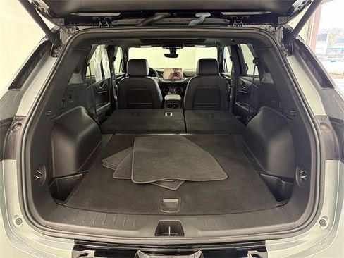 Certified 2023 Chevrolet Blazer RS w/ Driver Confidence II Package image 16