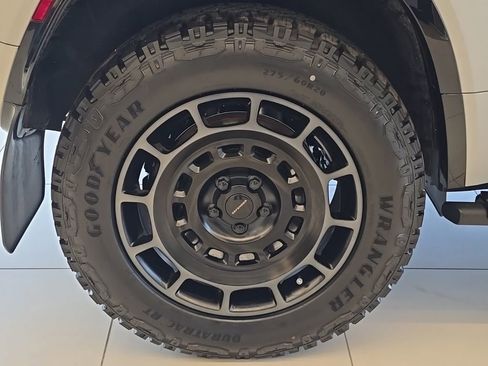 New 2026 Land Rover Defender 110 OCTA AWD/4WD image 6