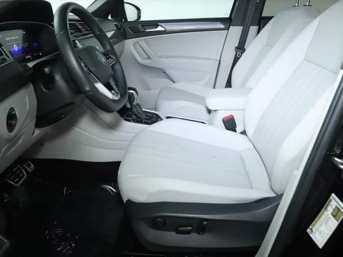 Certified 2023 Volkswagen Tiguan SE R-Line AWD/4WD image 19