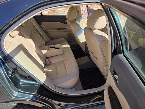 Used 2010 Ford Fusion SEL image 14