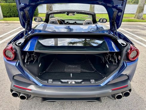 Used 2020 Ferrari Portofino RWD image 23
