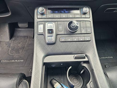 Used 2024 Hyundai Palisade Limited FWD image 26