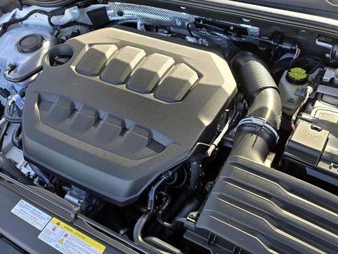 New 2026 Volkswagen GTI SE image 7