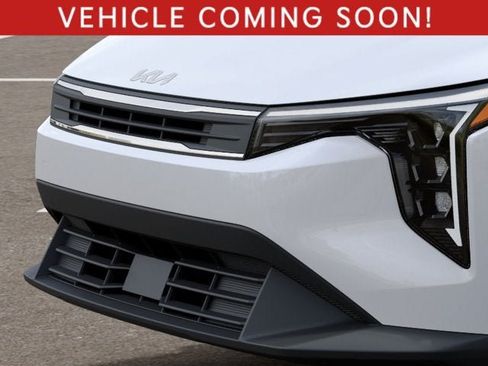 New 2026 Kia K4 FWD image 12