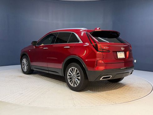 Certified 2025 Cadillac XT4 Premium Luxury FWD image 3
