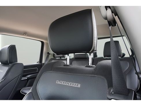 Used 2022 RAM 1500 Laramie AWD/4WD image 23