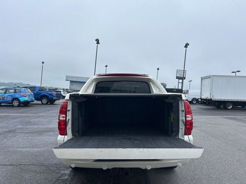 Used 2013 Chevrolet Avalanche LTZ AWD/4WD image 23