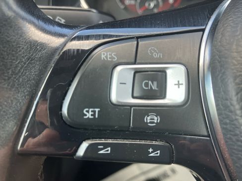 Used 2021 Volkswagen Jetta R-Line FWD image 18