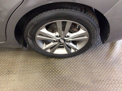 Used 2018 Hyundai Elantra SEL image 23