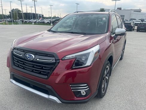 Used 2024 Subaru Forester Touring w/ Convenience Package AWD/4WD image 1