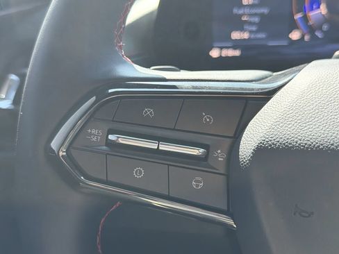Used 2026 Chevrolet Traverse RS w/ LPO, Floor Liner Package FWD image 22