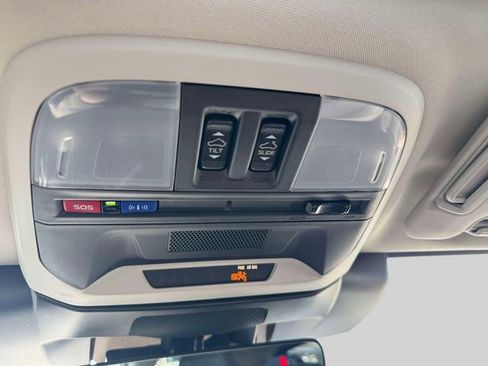 Used 2025 Subaru Crosstrek 2.5i Limited w/ Crosstrek Mirror Package image 37