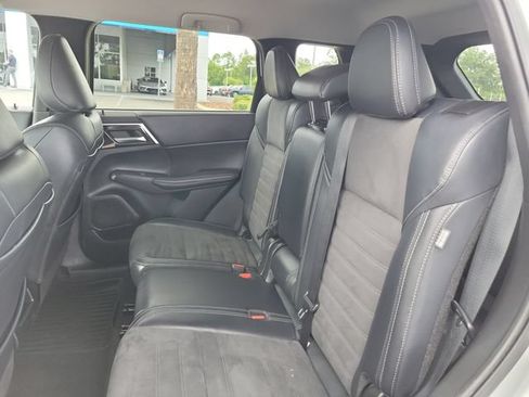 Used 2024 Mitsubishi Outlander SE FWD image 15