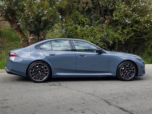 New 2026 BMW M5 w/ Executive Package image 4