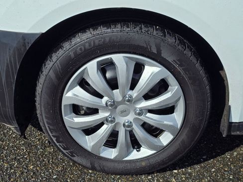 Used 2020 Ford Transit Connect XL FWD image 9