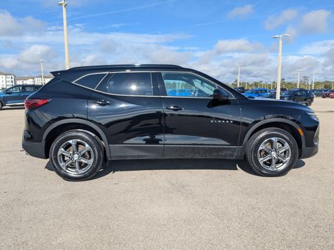 Used 2024 Chevrolet Blazer LT w/ Convenience Package image 4