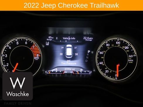 Used 2022 Jeep Cherokee Trailhawk image 40