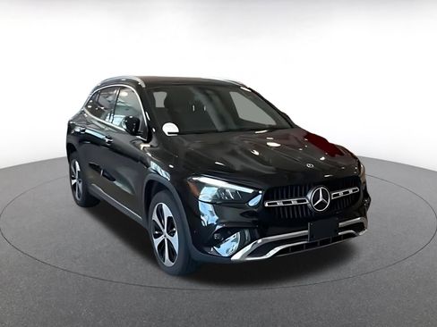Used 2025 Mercedes-Benz GLA 250 image 3
