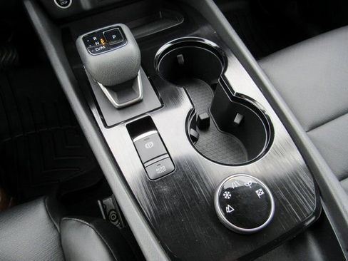 Used 2021 Nissan Rogue SV w/ Premium Package image 19