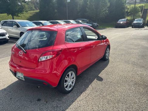 Used 2013 MAZDA MAZDA2 Sport FWD image 7