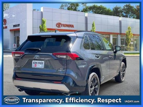 Certified 2023 Toyota RAV4 SE AWD/4WD image 6